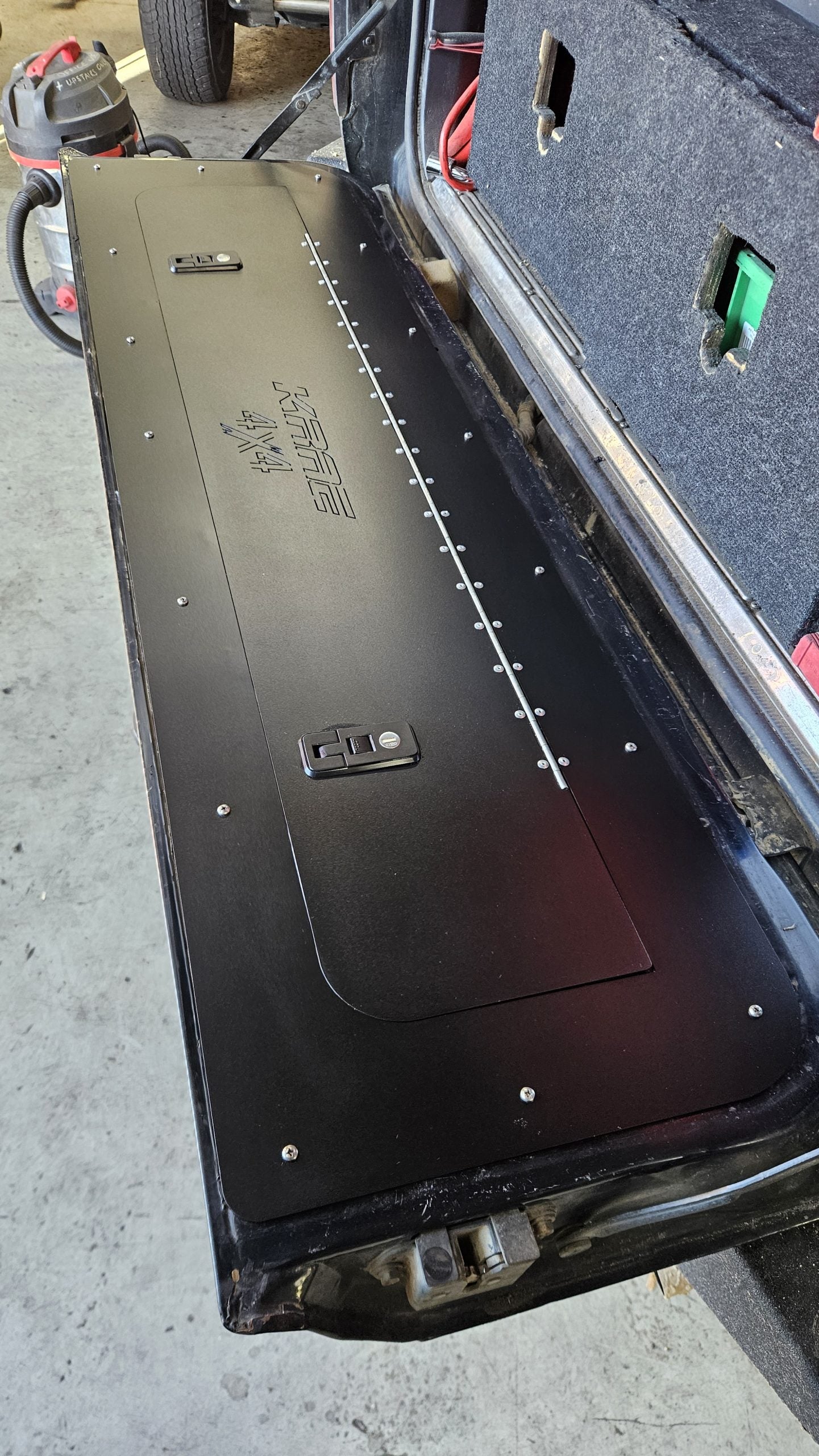 KRAE 4x4 | Toyota Landcruiser 80 Series Tailgate Storage Kit