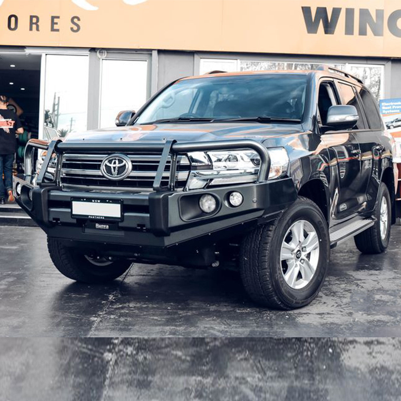 Rockarmor Elite Steel Bull Bar To Suit Toyota Landcruiser 200 GX GXL Sep 2015-2021 (Full Bar Replacement) - Hybrid Street & 4x4