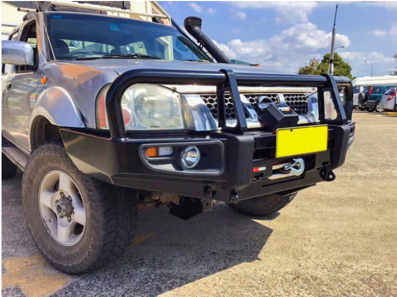 ROCKARMOR PREMIUM STEEL BULLBAR TO SUIT NISSAN NAVARA D22 1997-2014 (Full Bar Replacement) - Hybrid Street&4x4