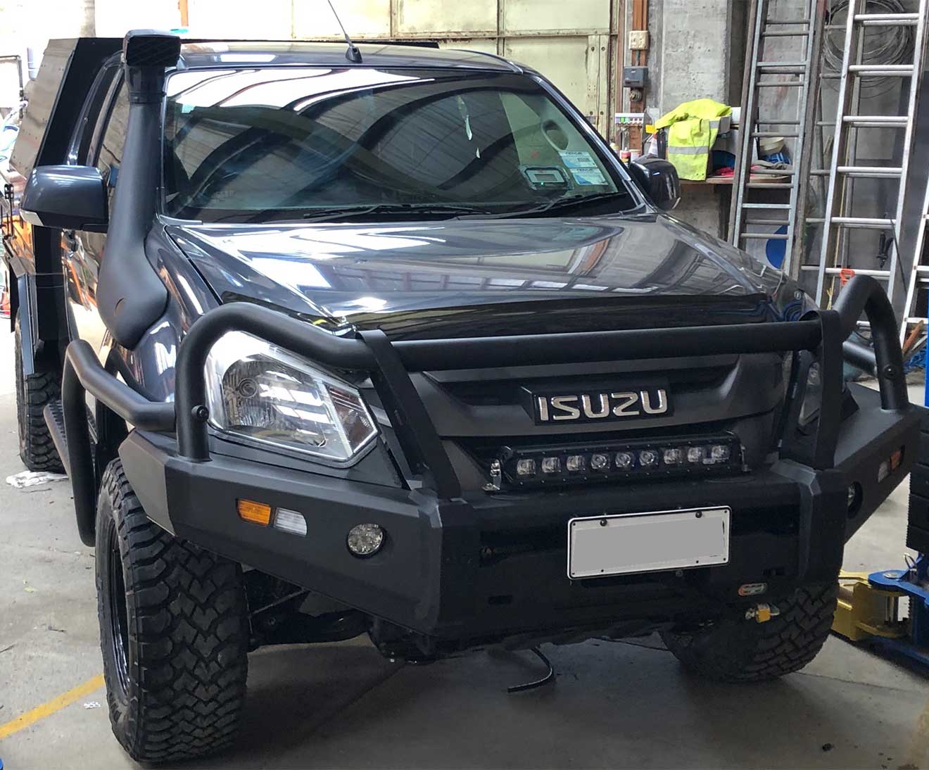 EFS 4x4 | Adventure Stockman Bullbar Isuzu D-Max 2016-08/2020